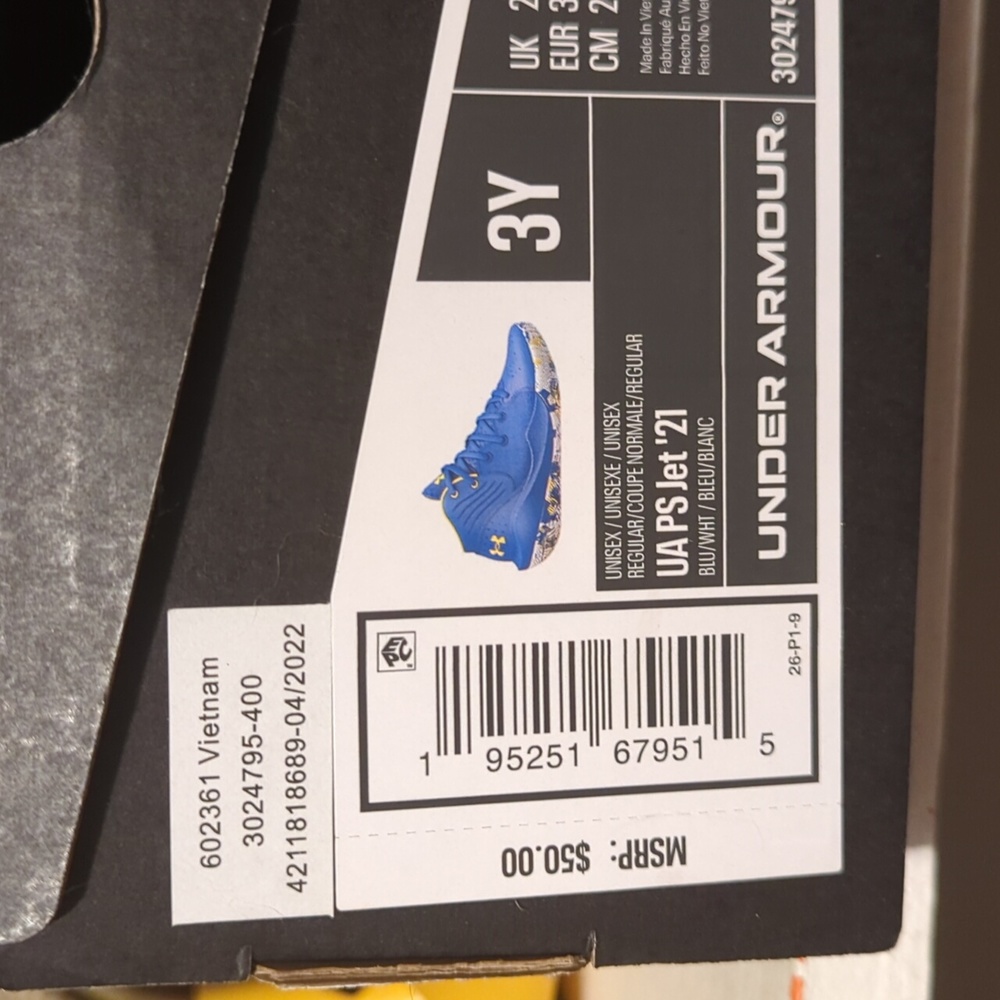 Under armour youth basketball shoes